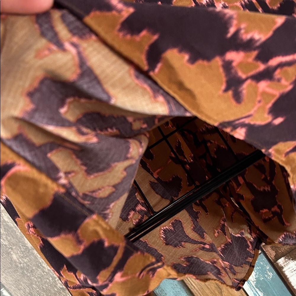 Floral Women's button down Blouse - Picture 15 of 16